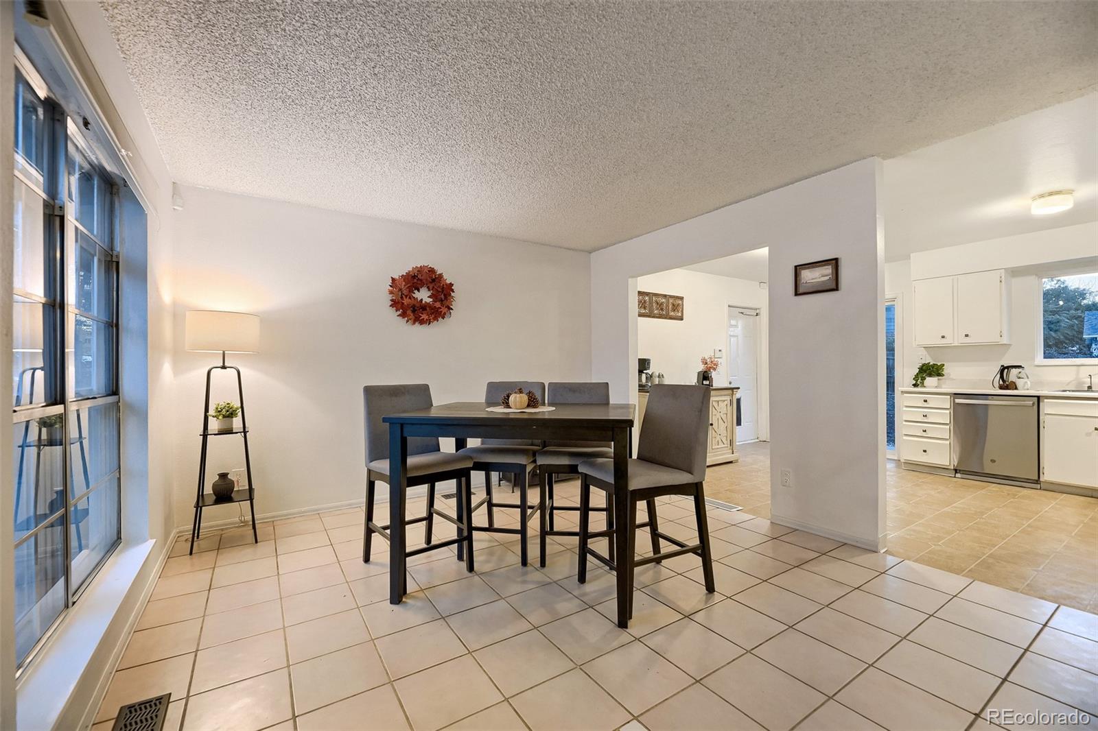 MLS Image #2 for 2591 s naples way,aurora, Colorado