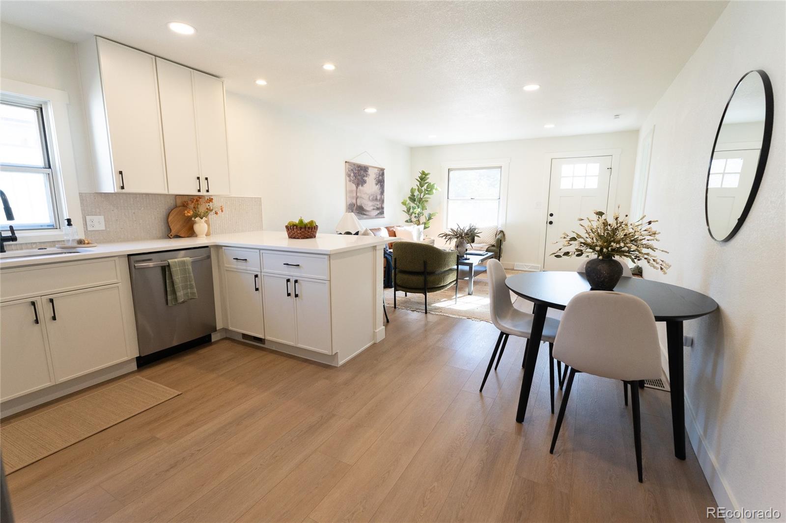 MLS Image #5 for 1073 s raleigh street,denver, Colorado