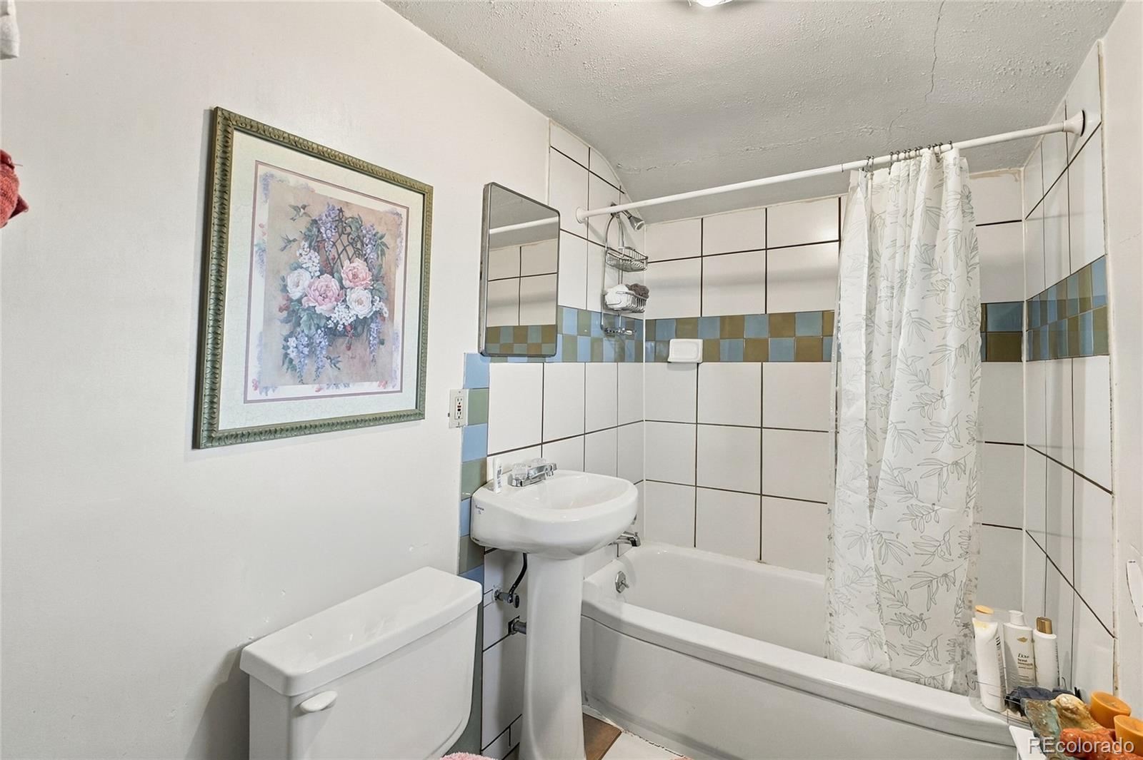 MLS Image #11 for 6841  irving street,denver, Colorado