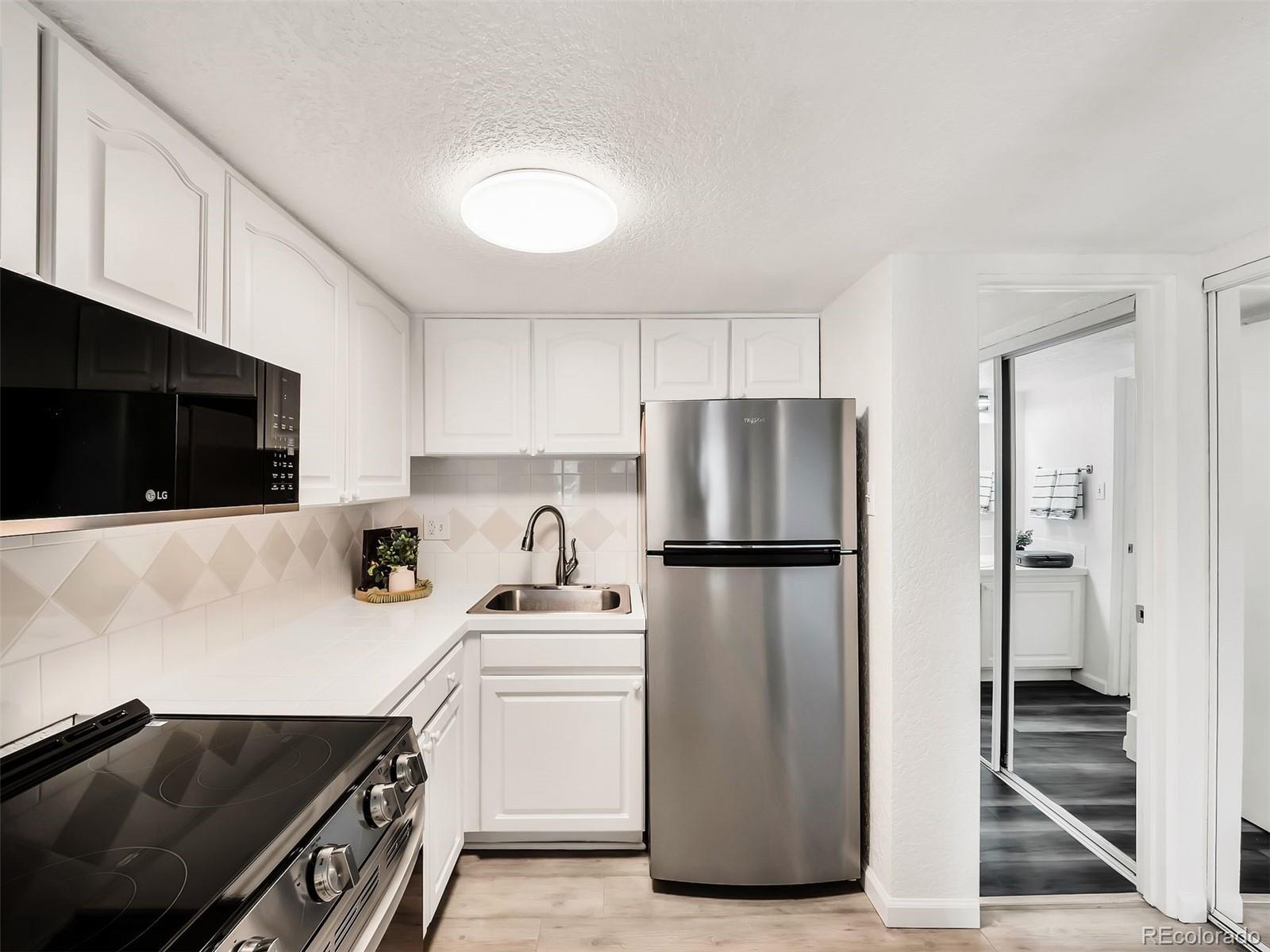 MLS Image #10 for 655 n pearl street,denver, Colorado