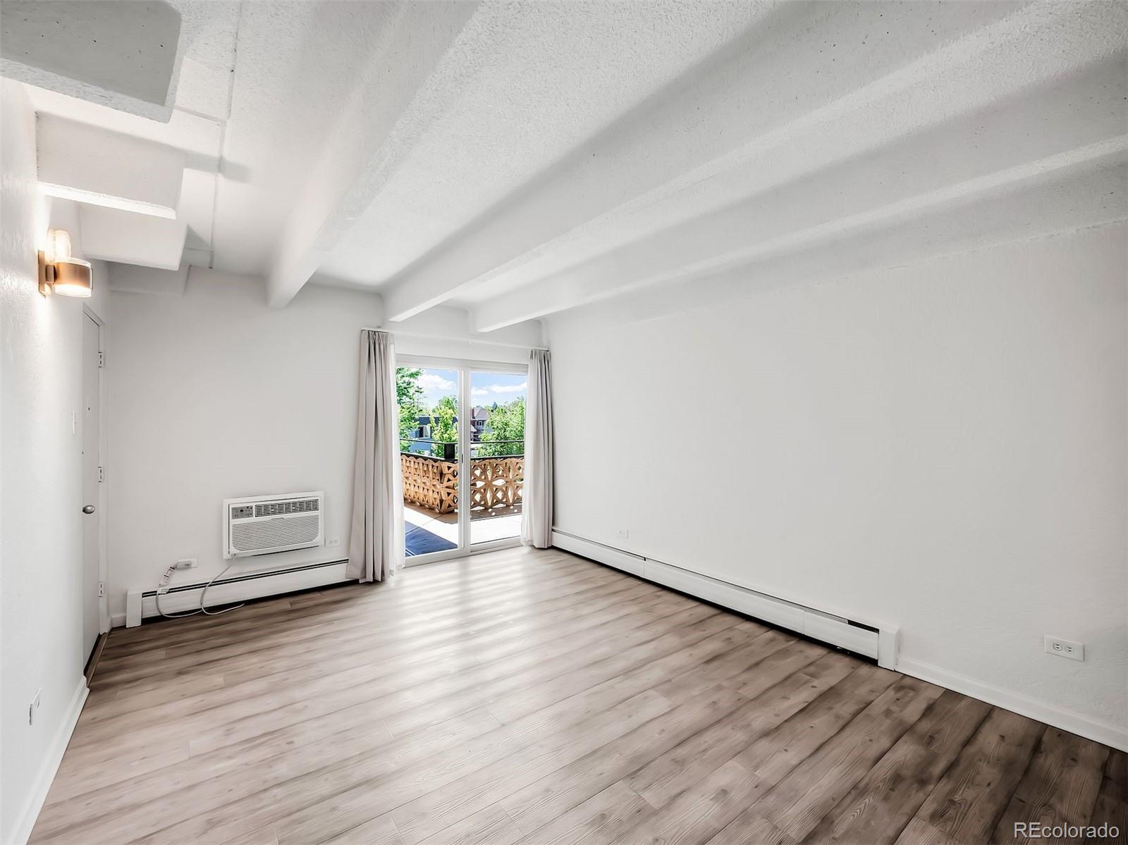 MLS Image #4 for 655 n pearl street,denver, Colorado