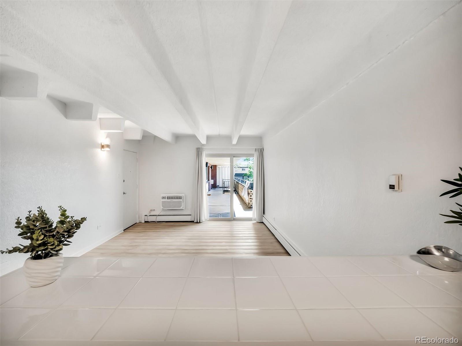 MLS Image #9 for 655 n pearl street,denver, Colorado