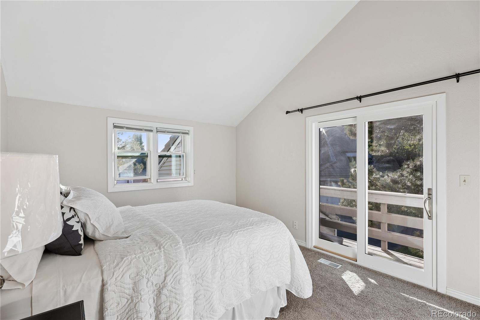 MLS Image #15 for 2290 s yosemite circle,denver, Colorado