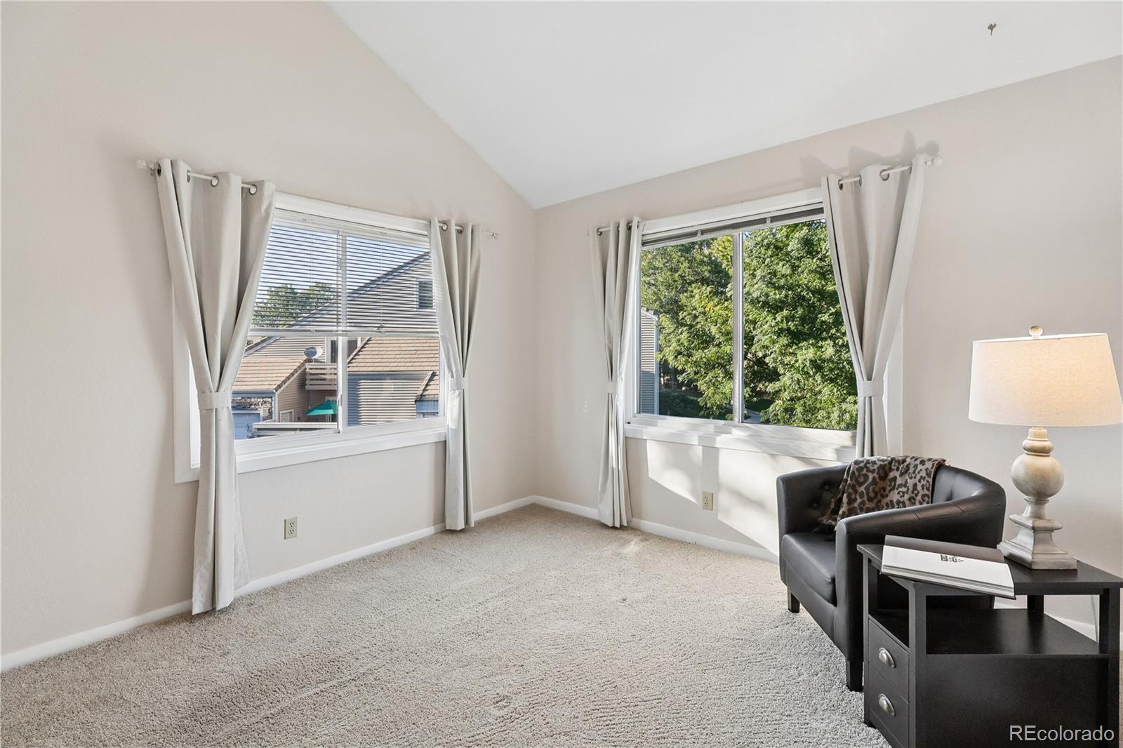MLS Image #19 for 2290 s yosemite circle,denver, Colorado