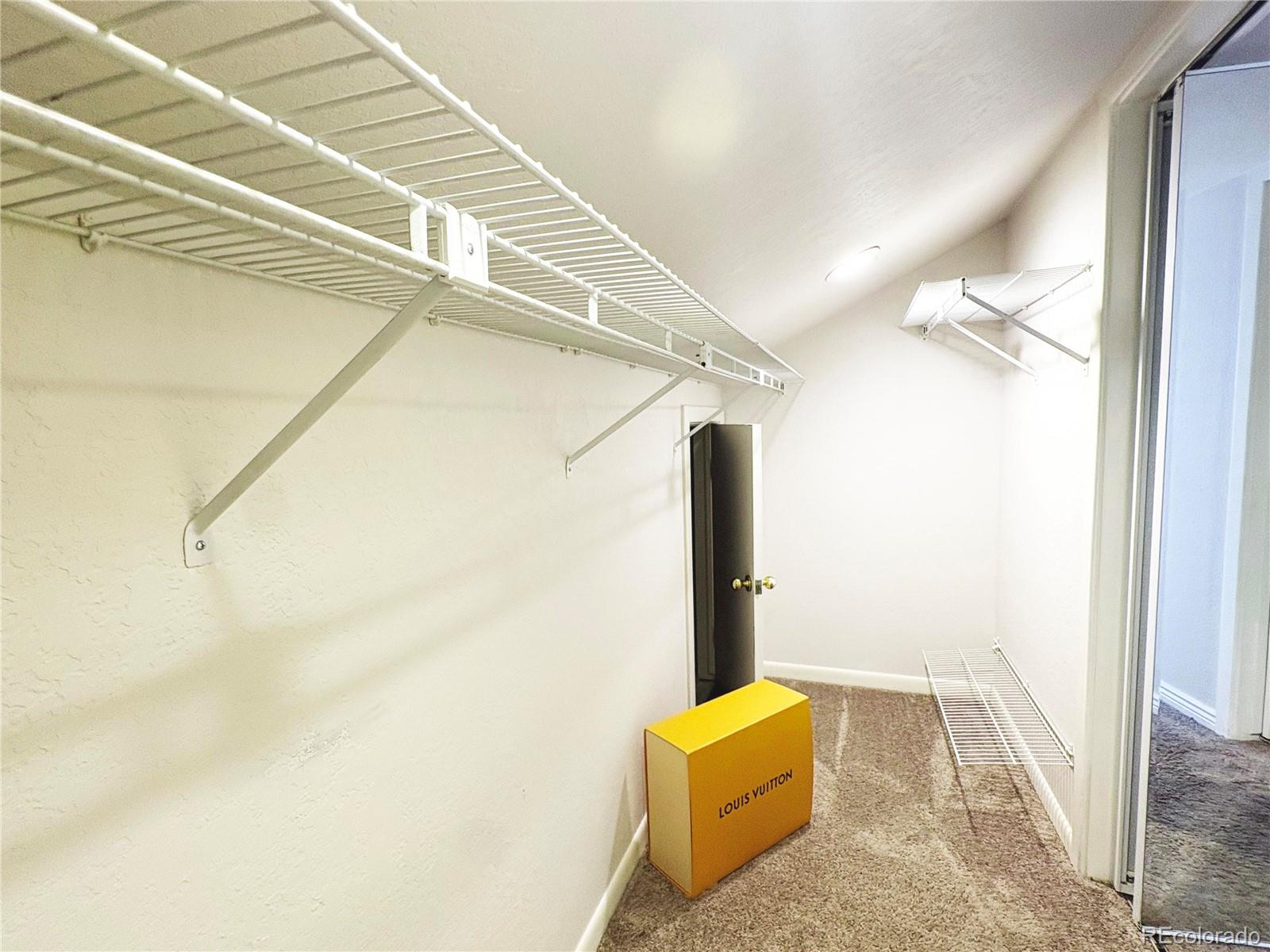 MLS Image #22 for 2290 s yosemite circle,denver, Colorado