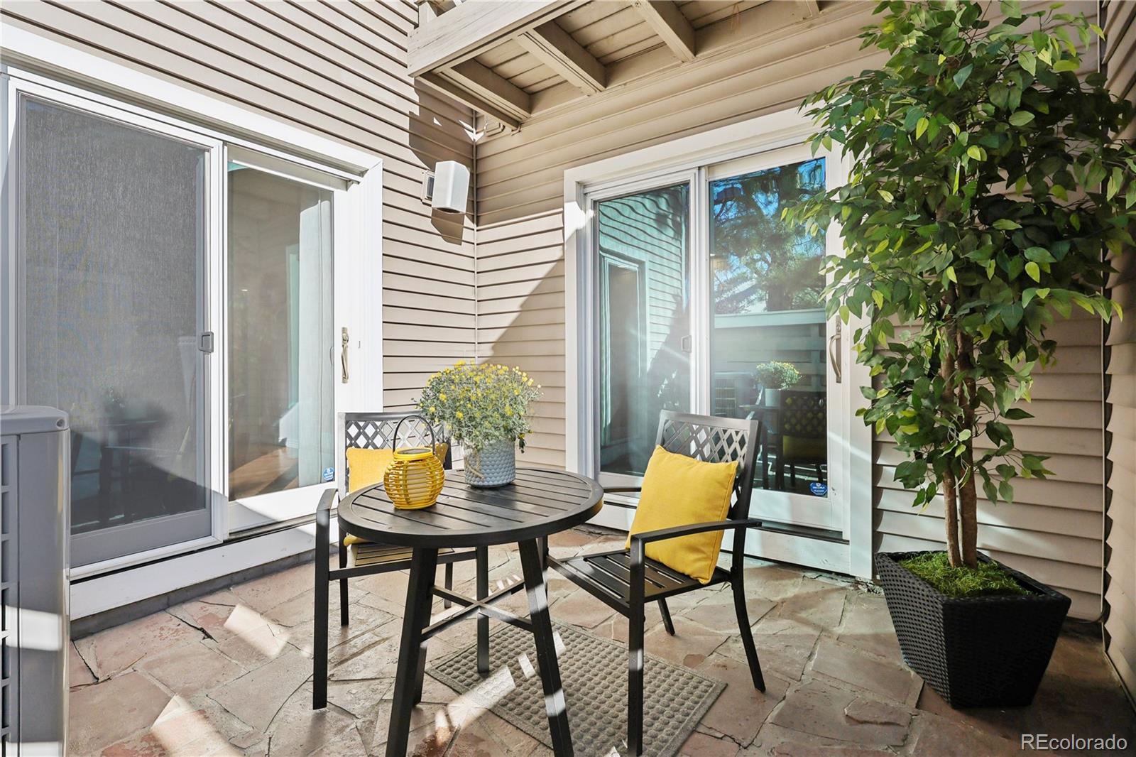 MLS Image #8 for 2290 s yosemite circle,denver, Colorado