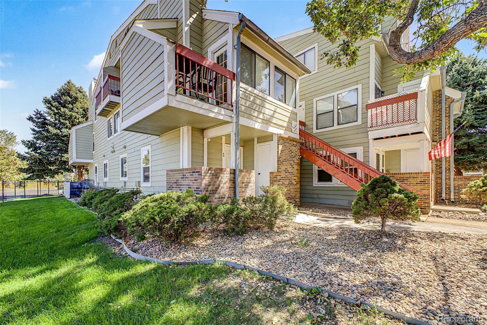 MLS Image #2 for 909 s dawson way,aurora, Colorado