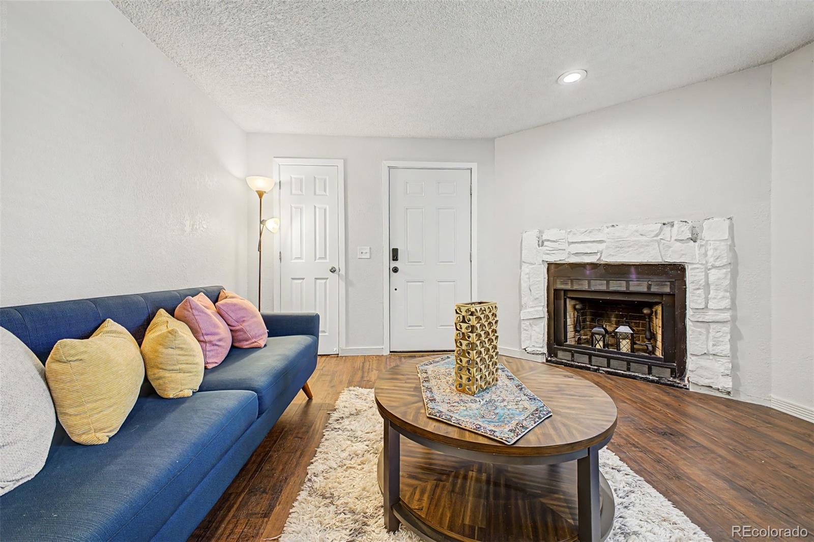 MLS Image #6 for 909 s dawson way,aurora, Colorado