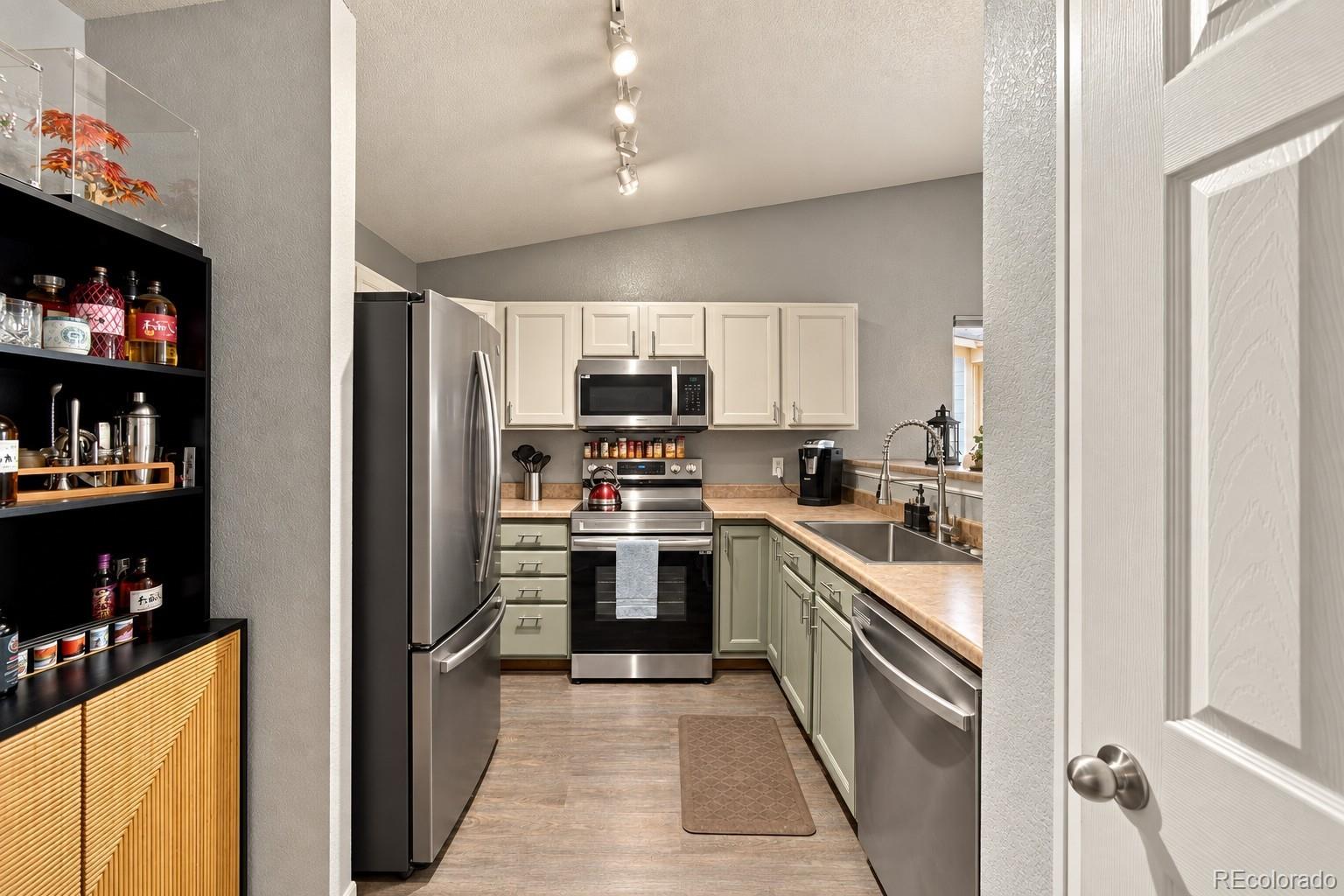 MLS Image #4 for 1324  silver hawk court,pueblo, Colorado