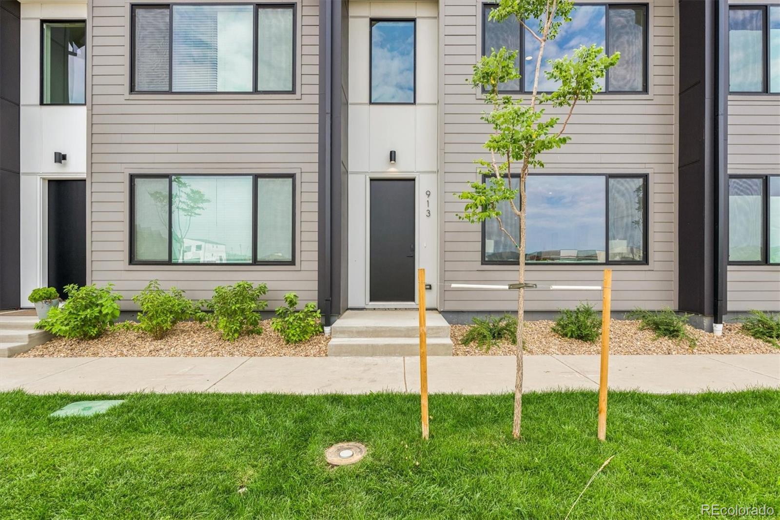MLS Image #1 for 921  edge circle,longmont, Colorado