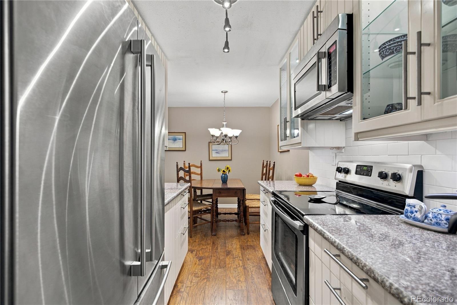 MLS Image #14 for 309 e highline circle,centennial, Colorado