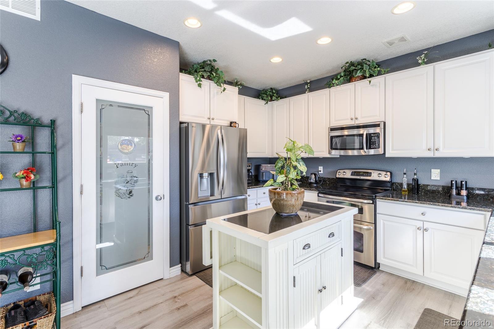 MLS Image #11 for 3893 s shawnee way,aurora, Colorado