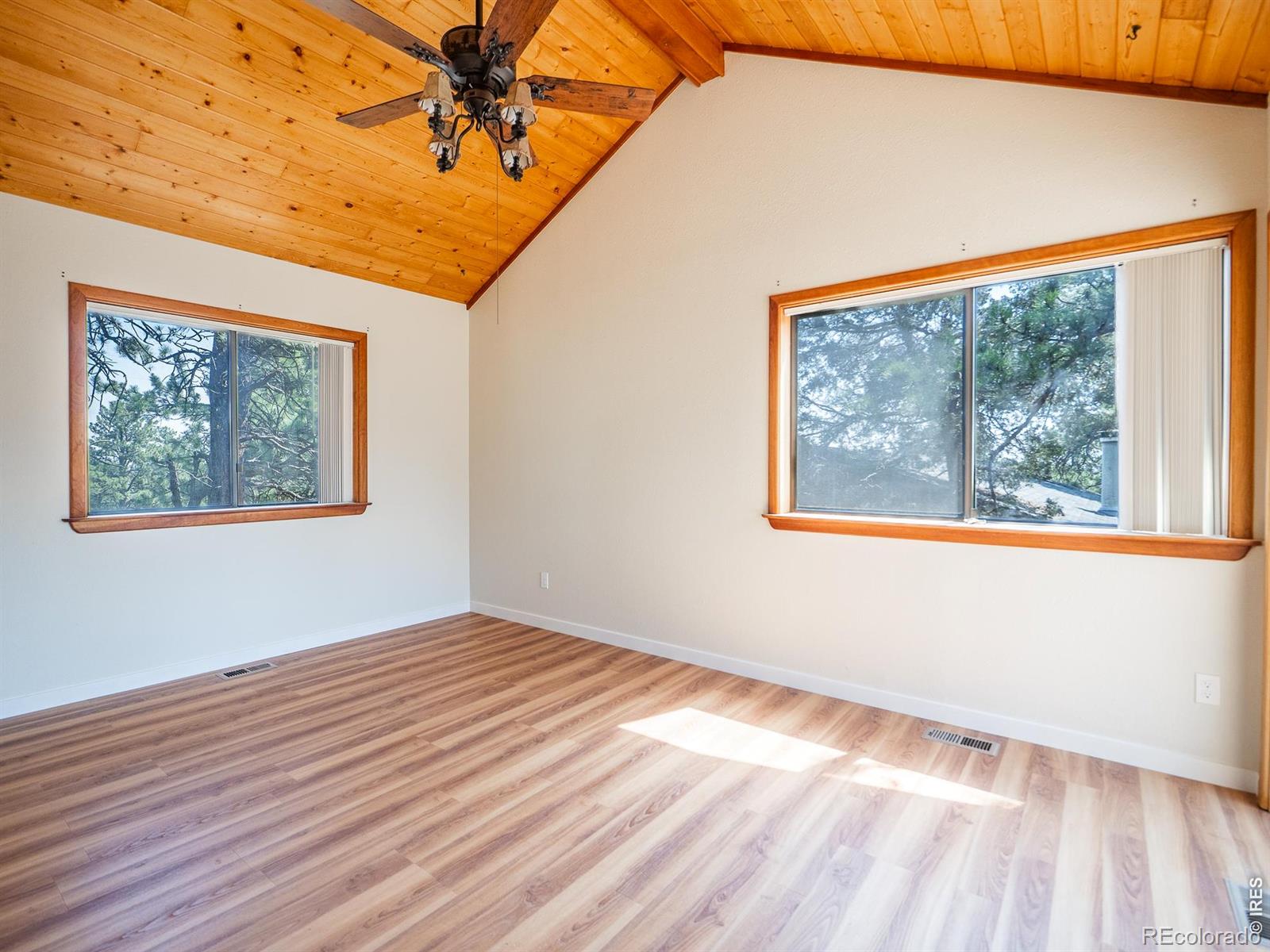 MLS Image #5 for 1425  montcalm drive,livermore, Colorado