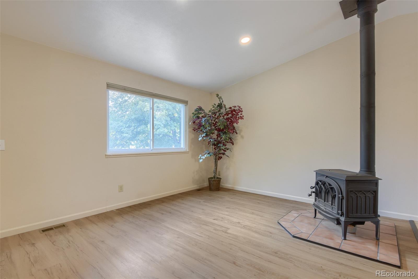 MLS Image #3 for 4851 s quintero circle,aurora, Colorado