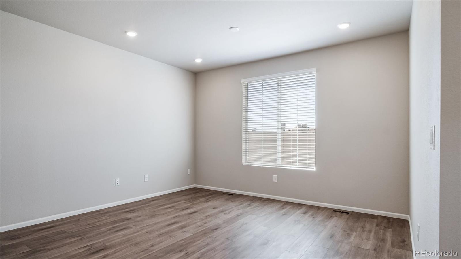 MLS Image #21 for 4982 n tempe street,aurora, Colorado
