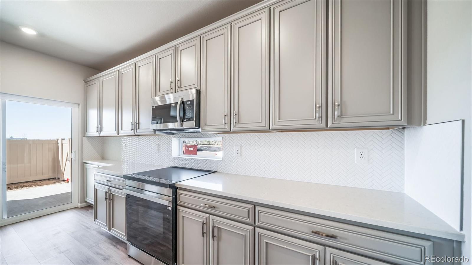 MLS Image #7 for 4982 n tempe street,aurora, Colorado