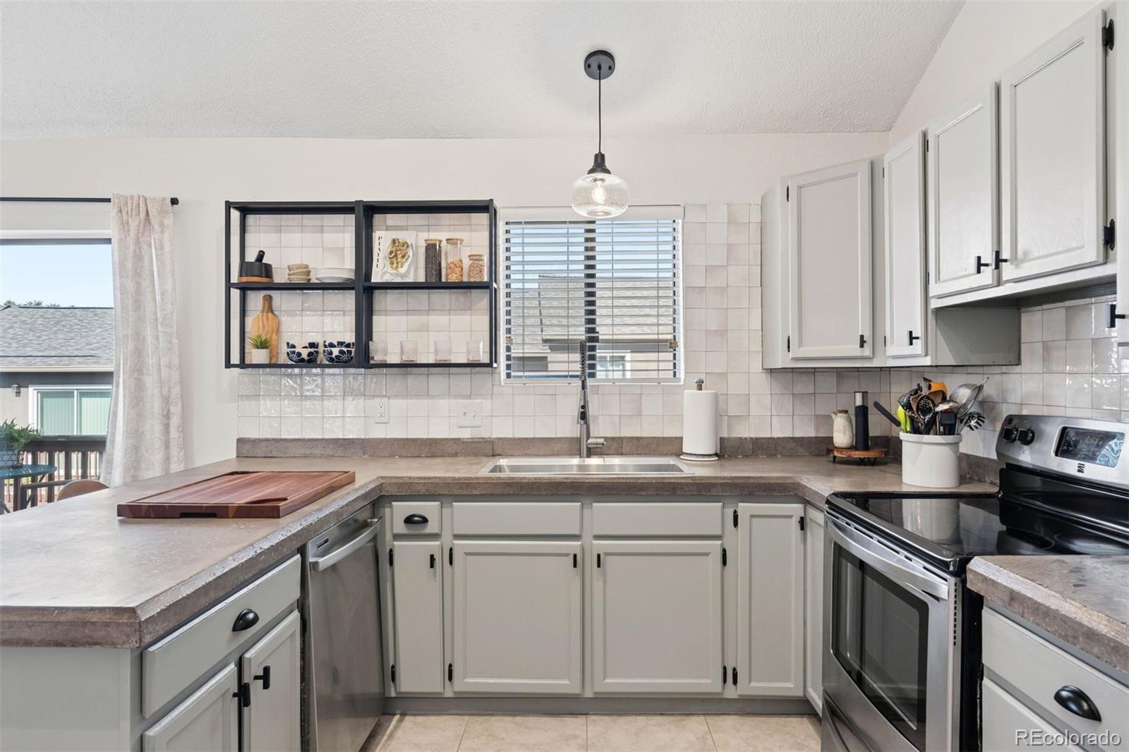 MLS Image #11 for 7107 s bryant street,littleton, Colorado