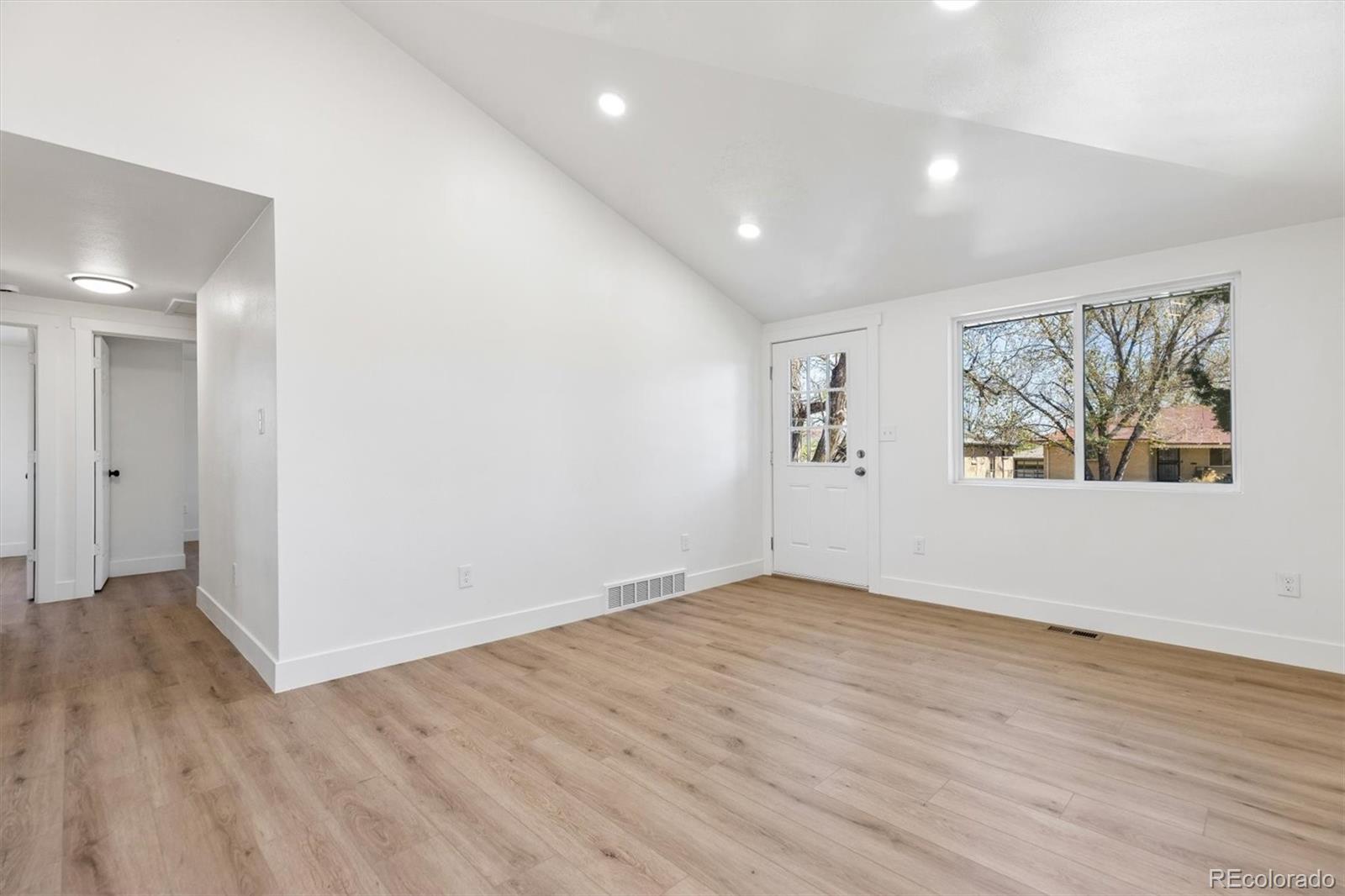 MLS Image #4 for 363 s ivy ,denver, Colorado