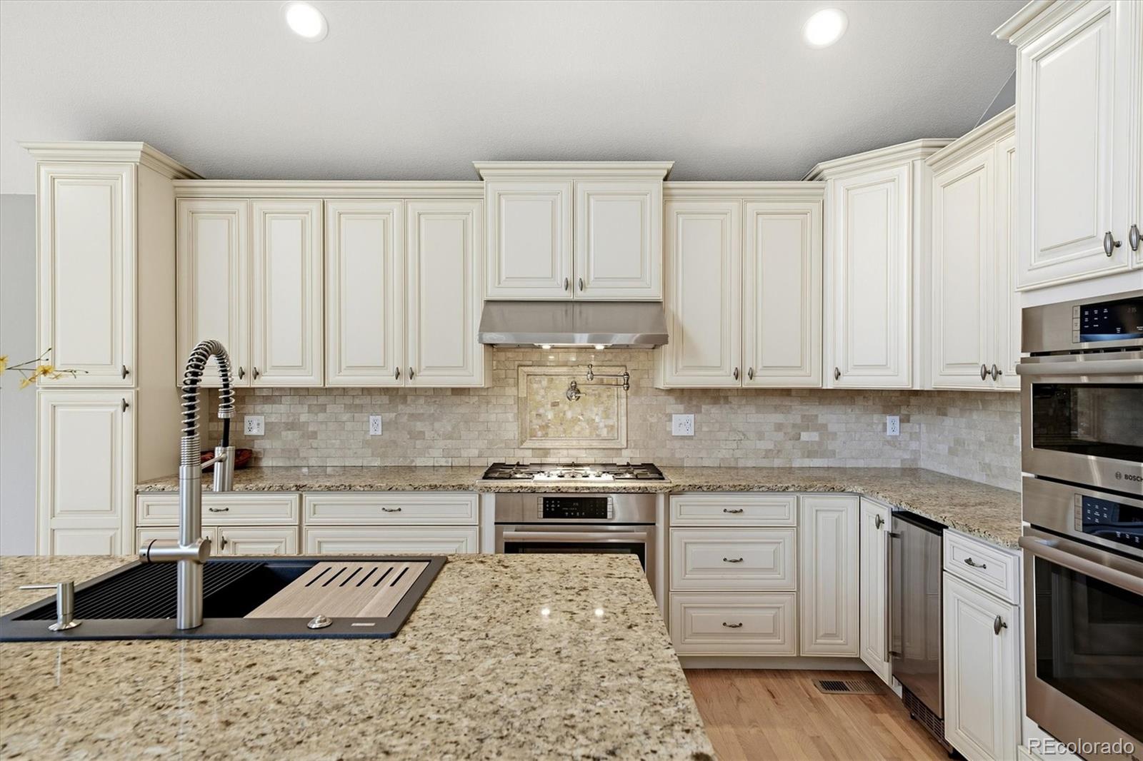 MLS Image #14 for 5554 w ida drive,littleton, Colorado