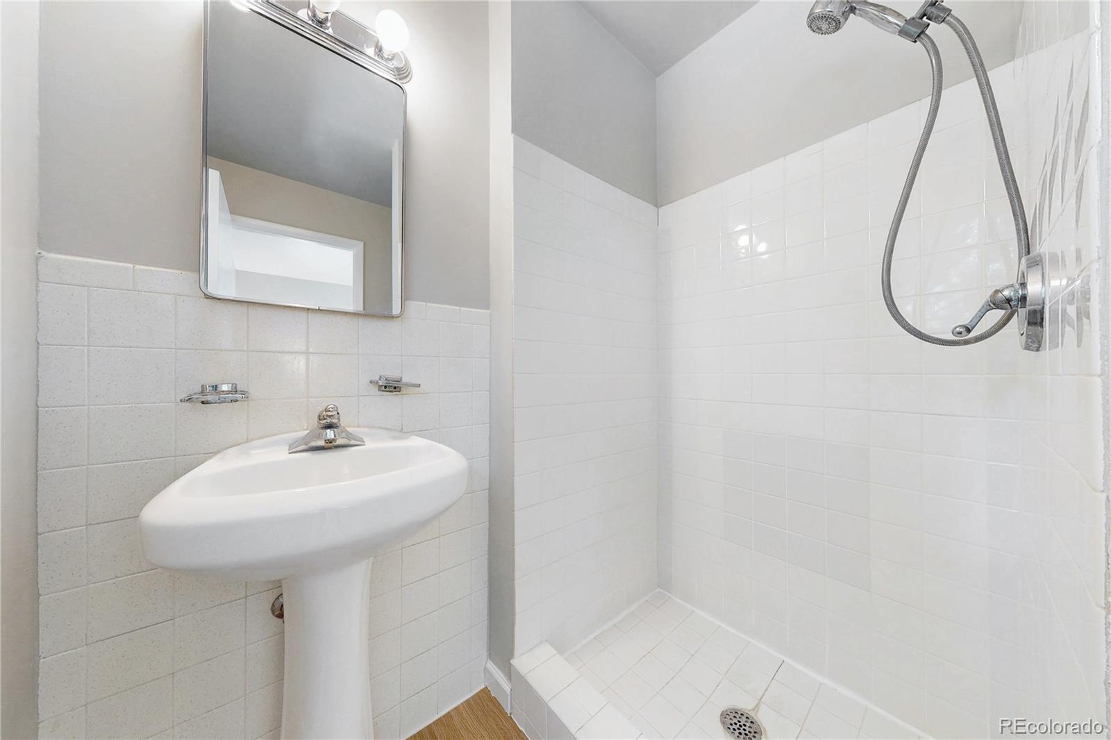 MLS Image #11 for 6632 e dickenson place,denver, Colorado
