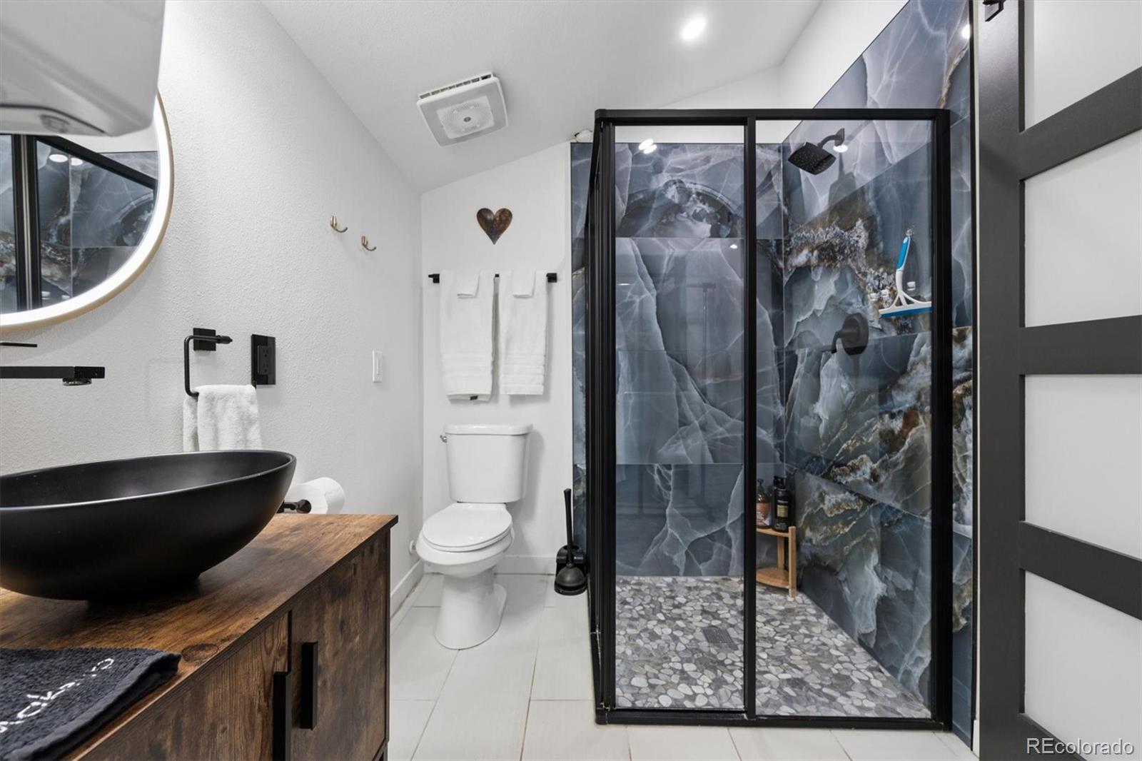 MLS Image #14 for 2854 s lincoln street,englewood, Colorado