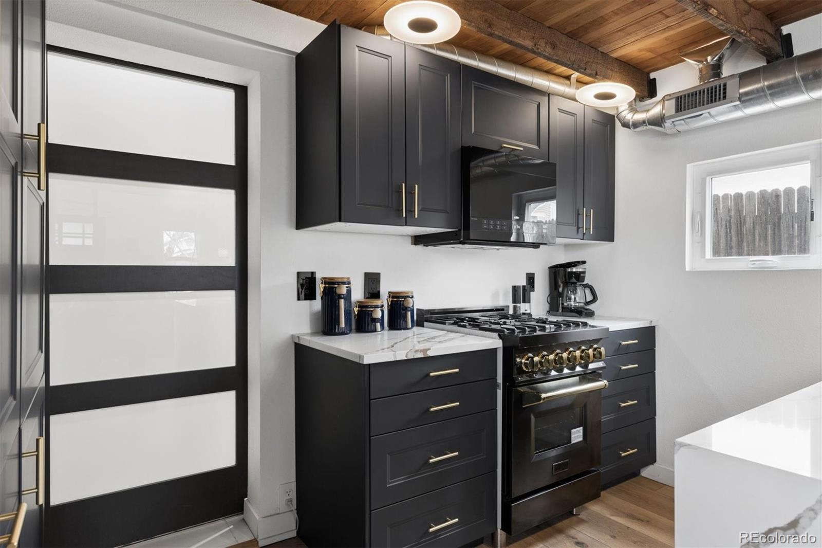 MLS Image #5 for 2854 s lincoln street,englewood, Colorado
