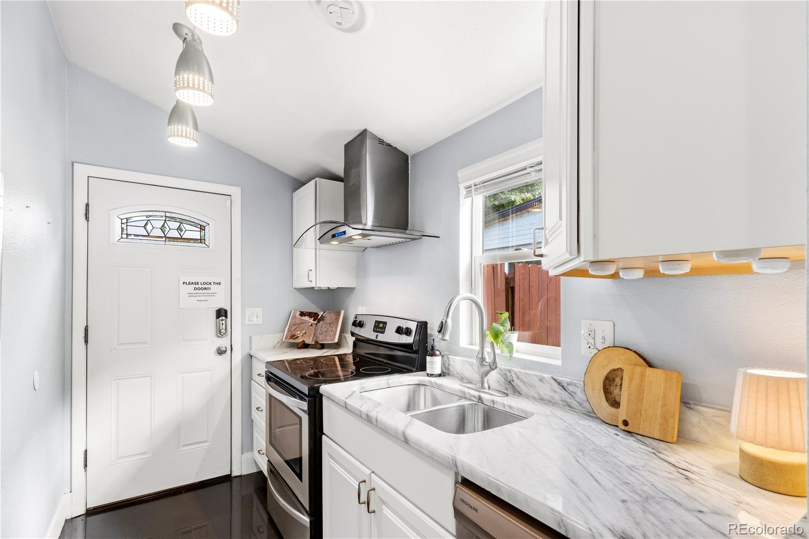 MLS Image #7 for 1144 s logan street,denver, Colorado