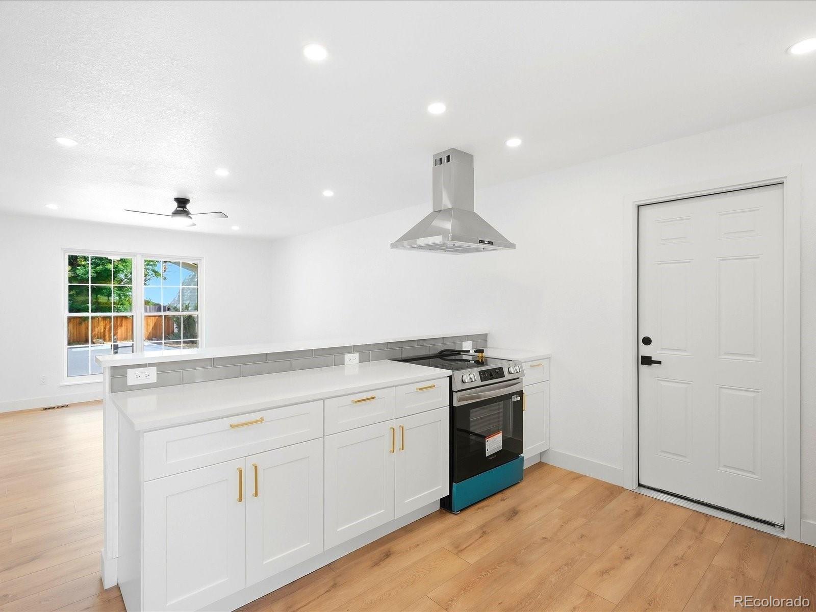 MLS Image #10 for 2571 s kittredge way,aurora, Colorado