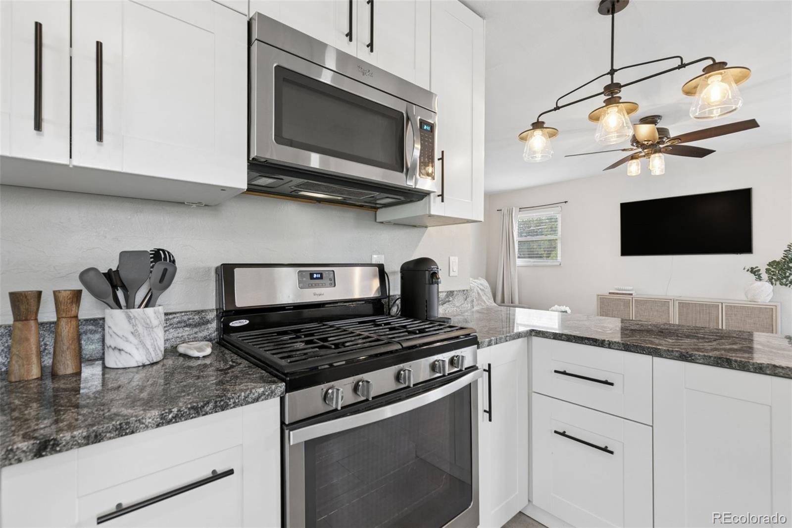 MLS Image #13 for 2221 e uintah street,colorado springs, Colorado