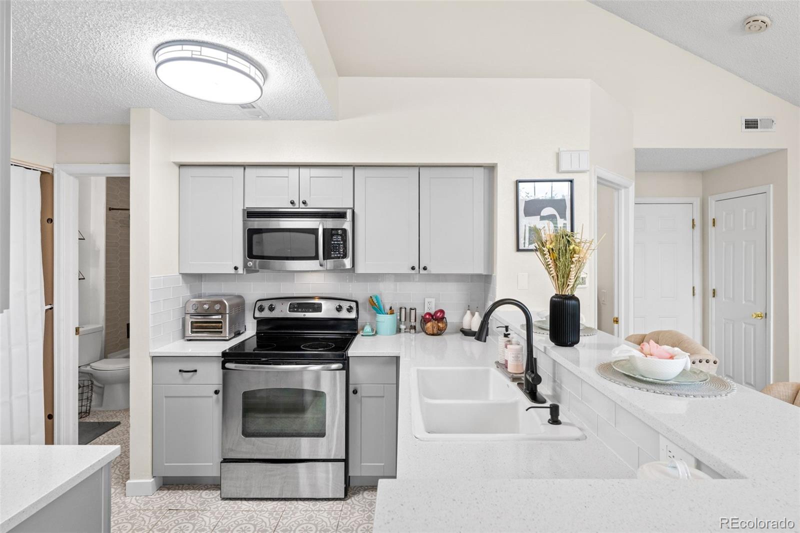 MLS Image #10 for 13792 e lehigh avenue b,aurora, Colorado