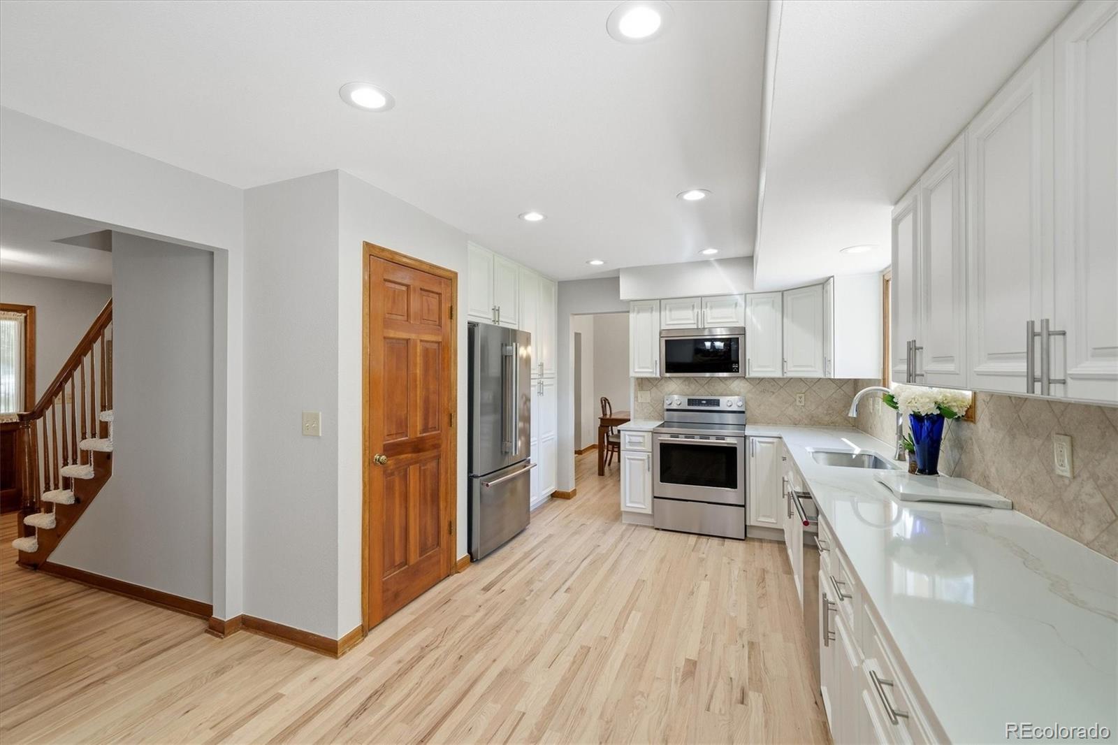 MLS Image #10 for 159  willowleaf drive,littleton, Colorado