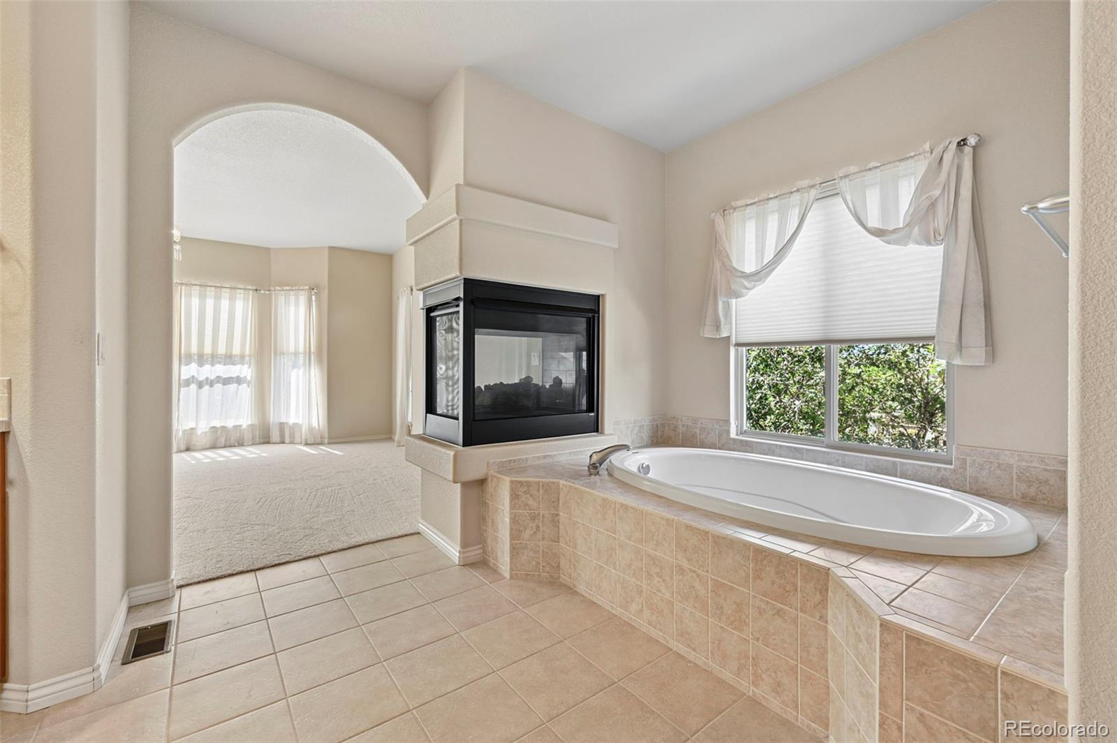 MLS Image #10 for 1825  bridle oaks lane,colorado springs, Colorado