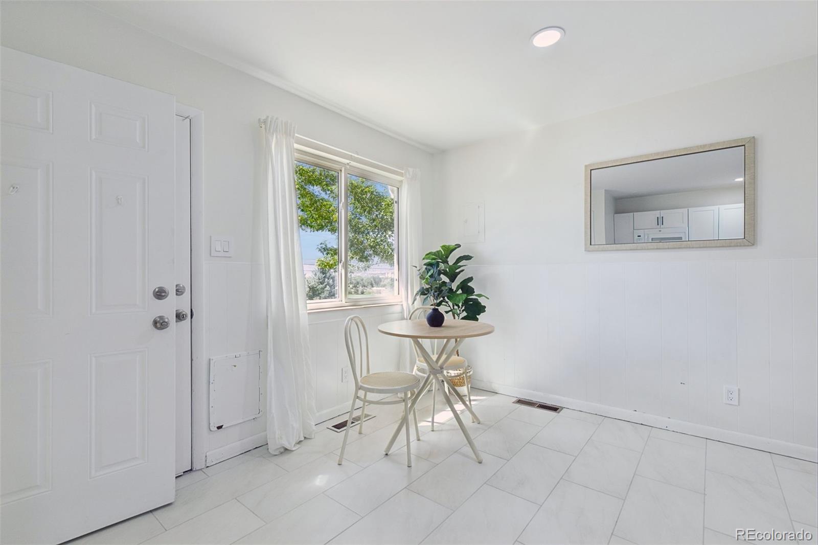 MLS Image #11 for 1501  newcastle street,colorado springs, Colorado