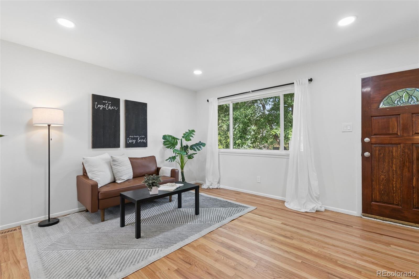 MLS Image #3 for 1501  newcastle street,colorado springs, Colorado