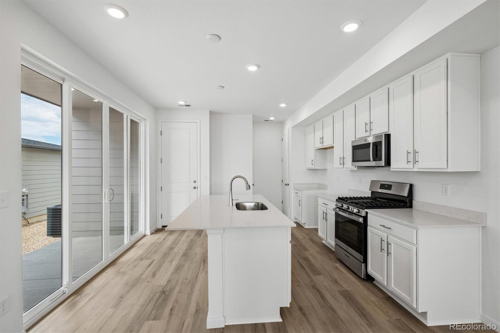 MLS Image #5 for 21411 e 67th avenue,aurora, Colorado