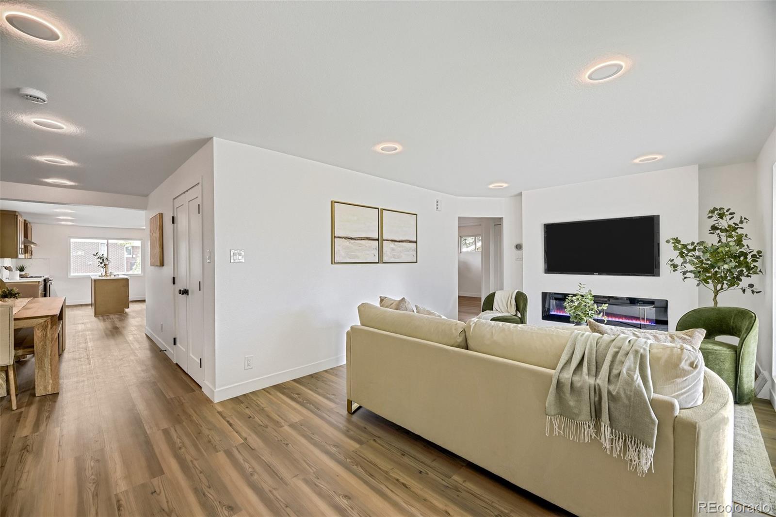 MLS Image #4 for 2631 s lowell boulevard,denver, Colorado