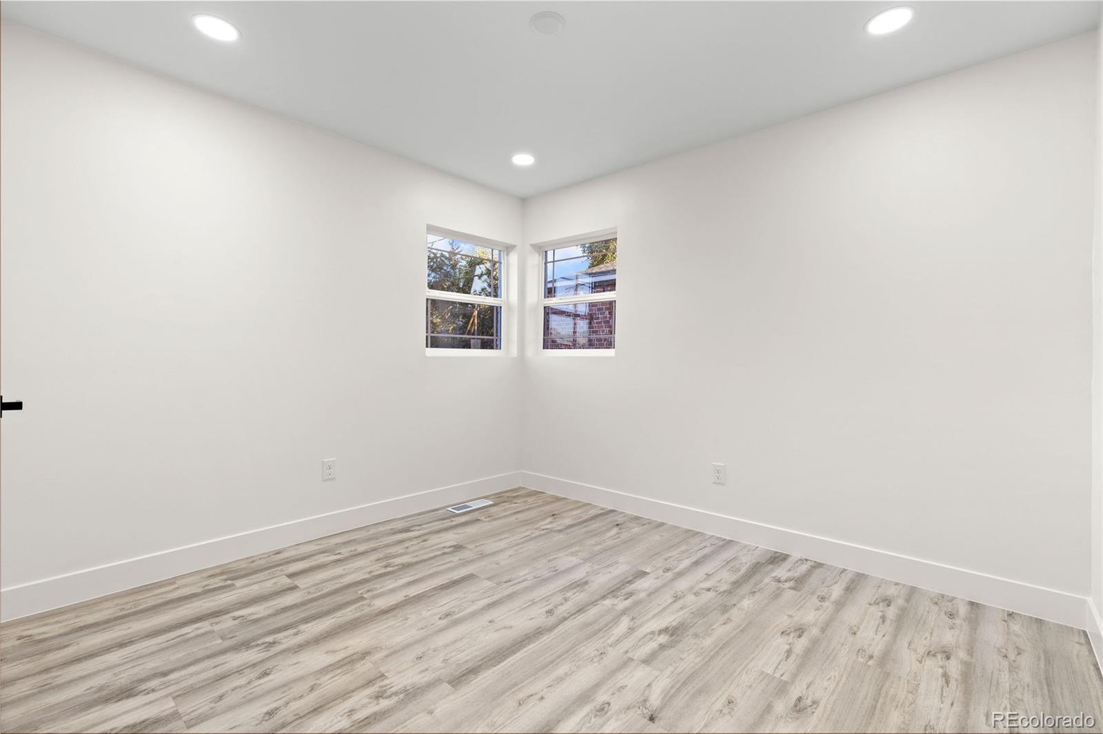 MLS Image #14 for 2851  birch street,denver, Colorado