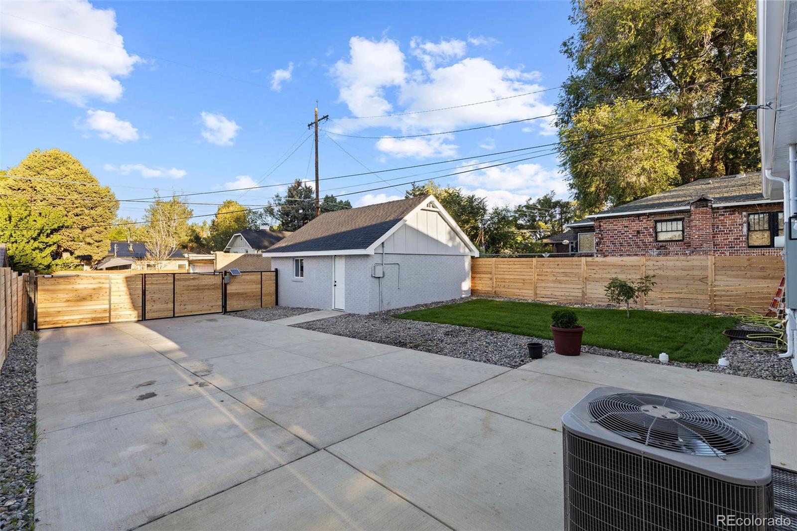 MLS Image #23 for 2851  birch street,denver, Colorado