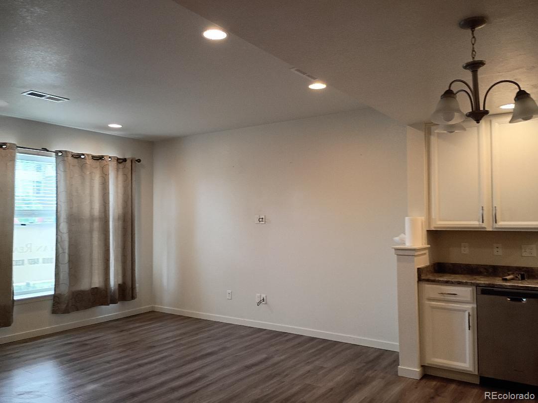 MLS Image #5 for 5077 n central park boulevard n,denver, Colorado