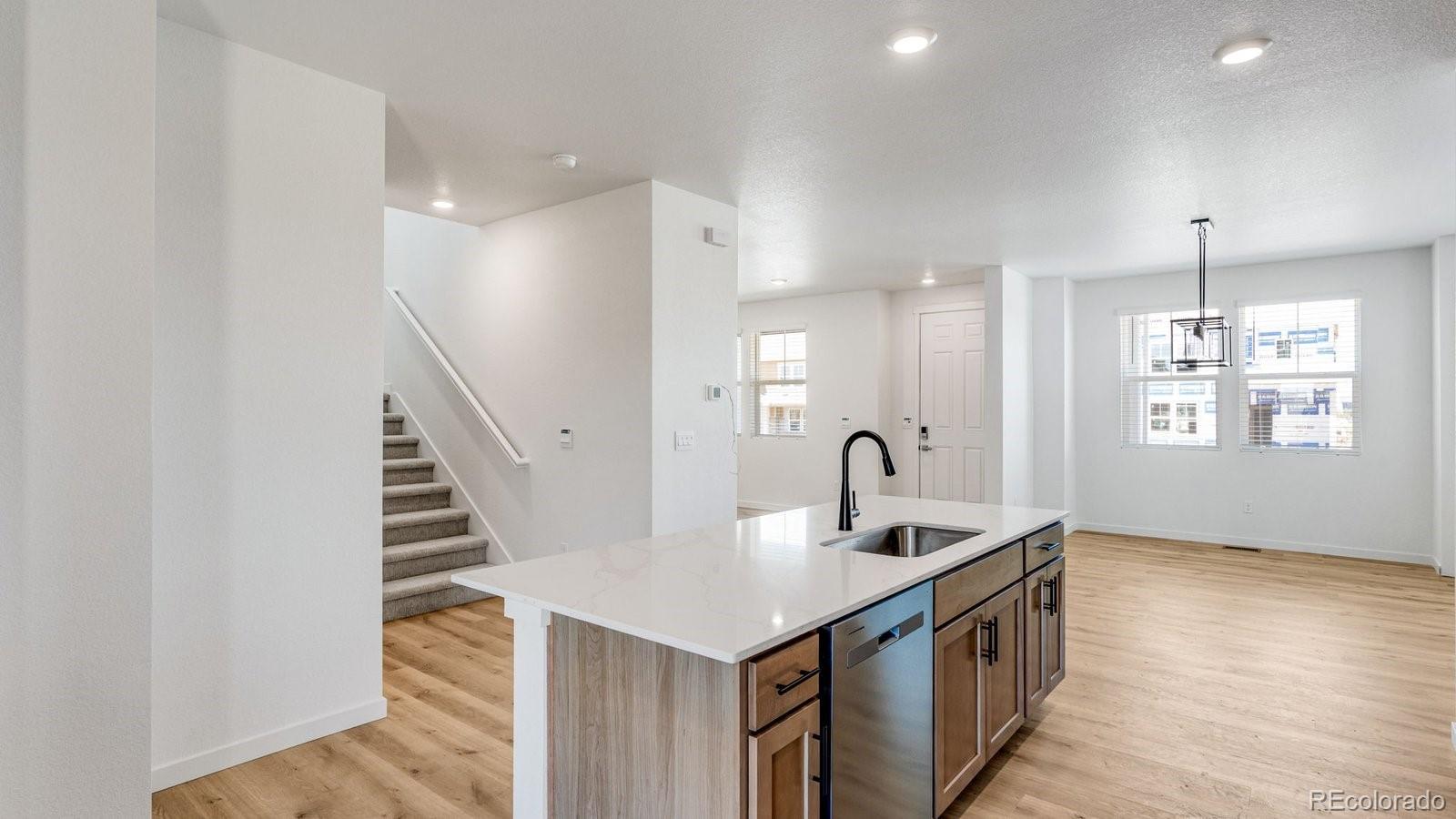 MLS Image #11 for 697 n ukraine street,aurora, Colorado