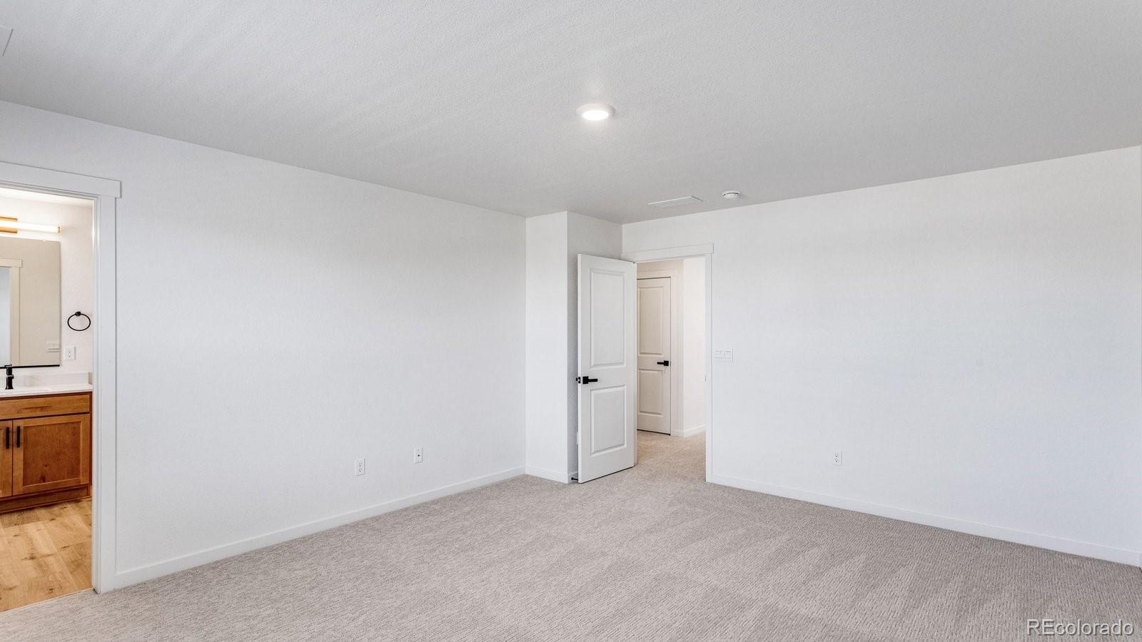 MLS Image #18 for 697 n ukraine street,aurora, Colorado