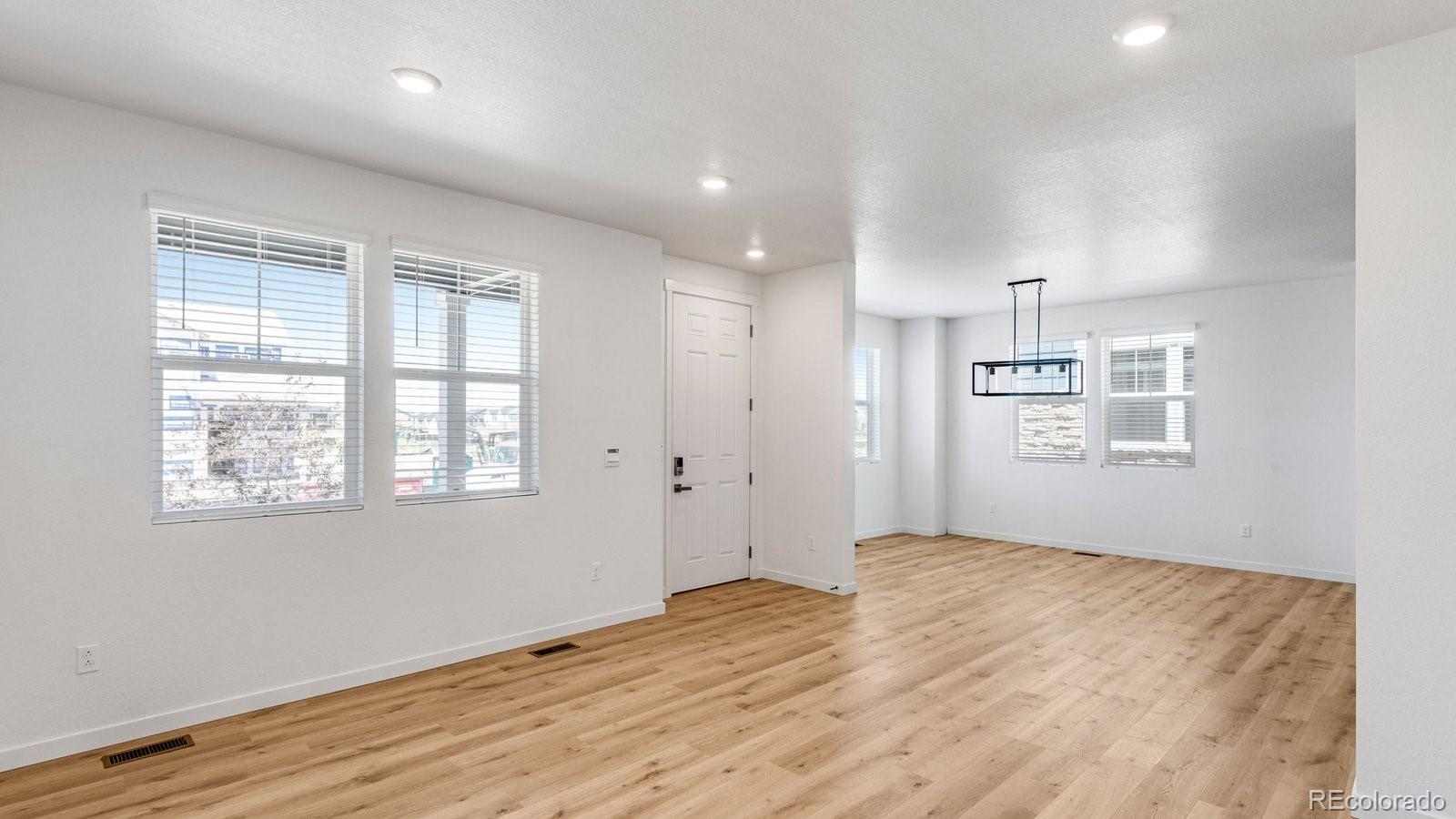 MLS Image #4 for 697 n ukraine street,aurora, Colorado