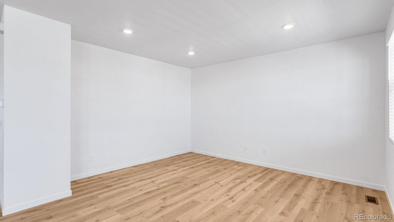 MLS Image #5 for 697 n ukraine street,aurora, Colorado