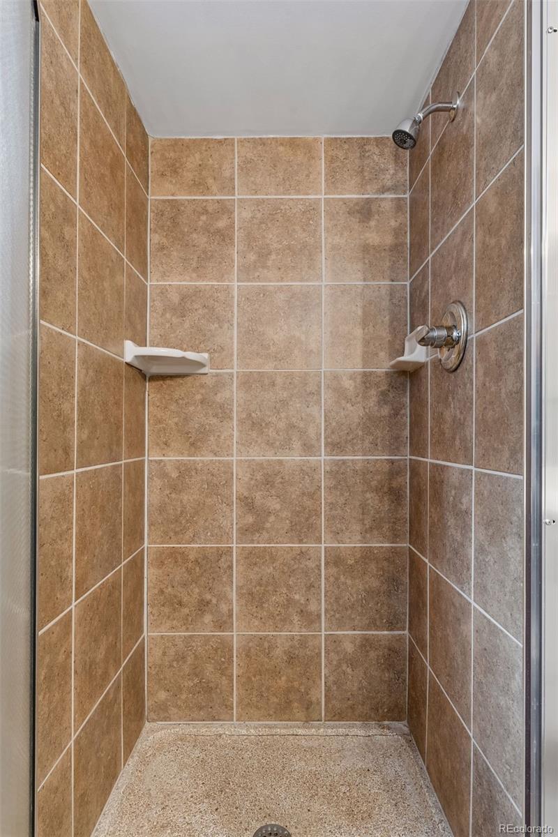 MLS Image #26 for 3445 s bellaire street,denver, Colorado