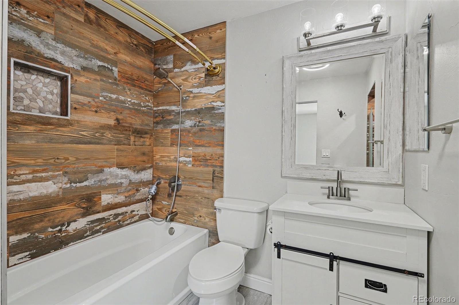 MLS Image #11 for 19732 e bates drive,aurora, Colorado