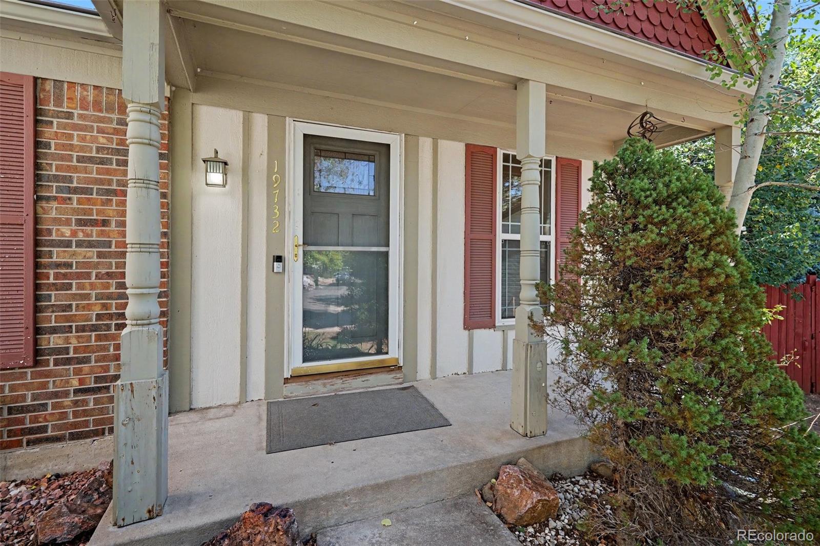 MLS Image #2 for 19732 e bates drive,aurora, Colorado