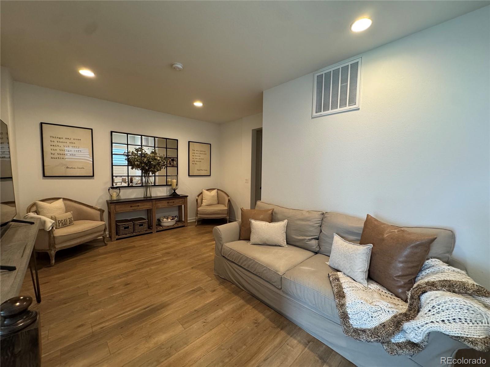 MLS Image #14 for 2007  alcott way,broomfield, Colorado