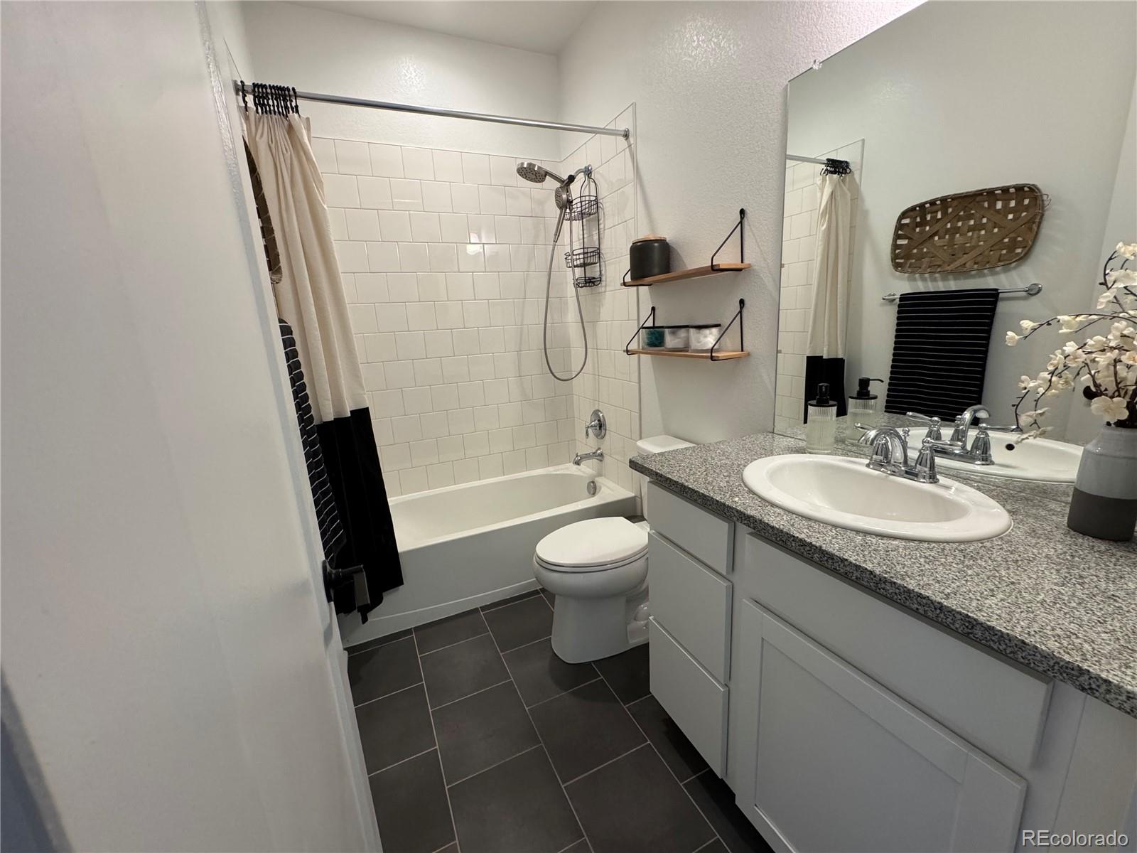 MLS Image #22 for 2007  alcott way,broomfield, Colorado