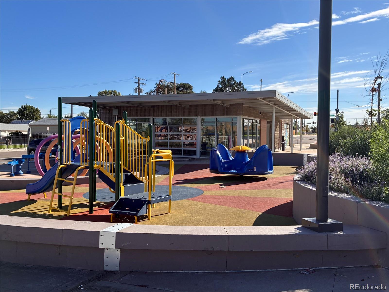 MLS Image #10 for 4144  saint paul street,denver, Colorado