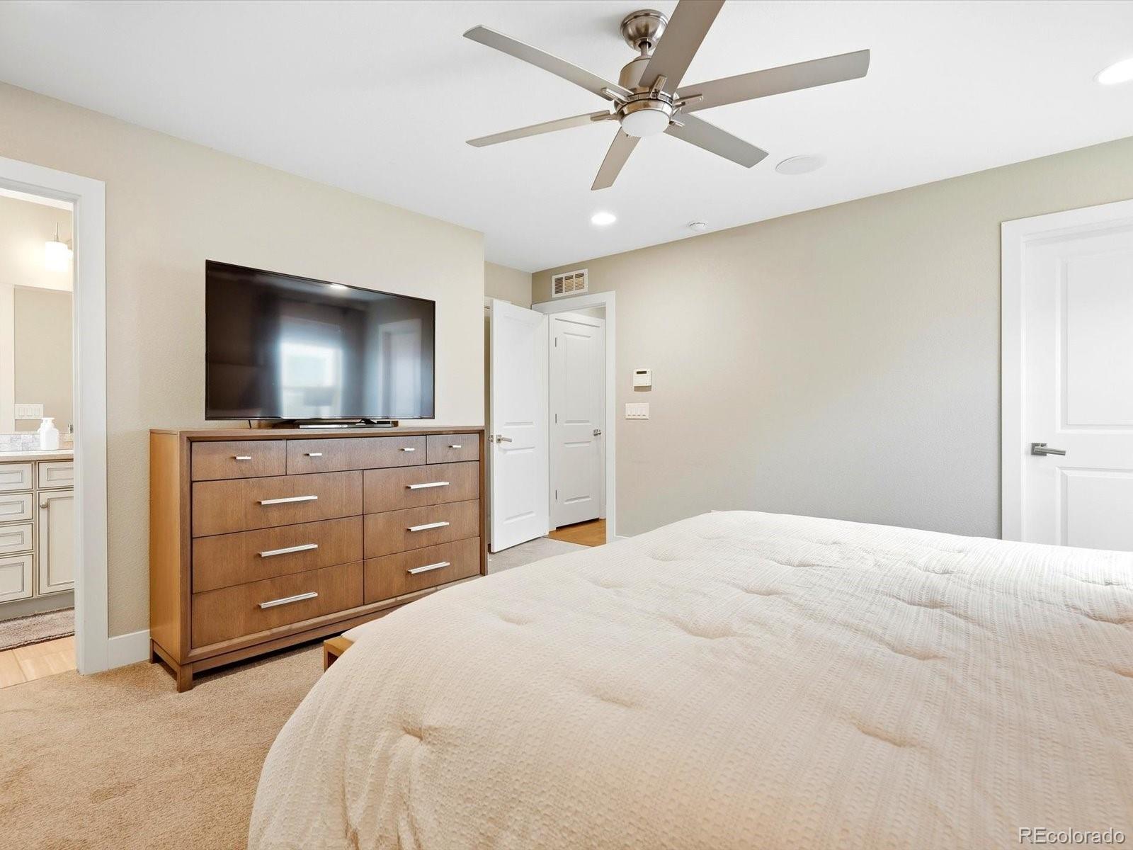 MLS Image #40 for 1509 s dayton street,denver, Colorado